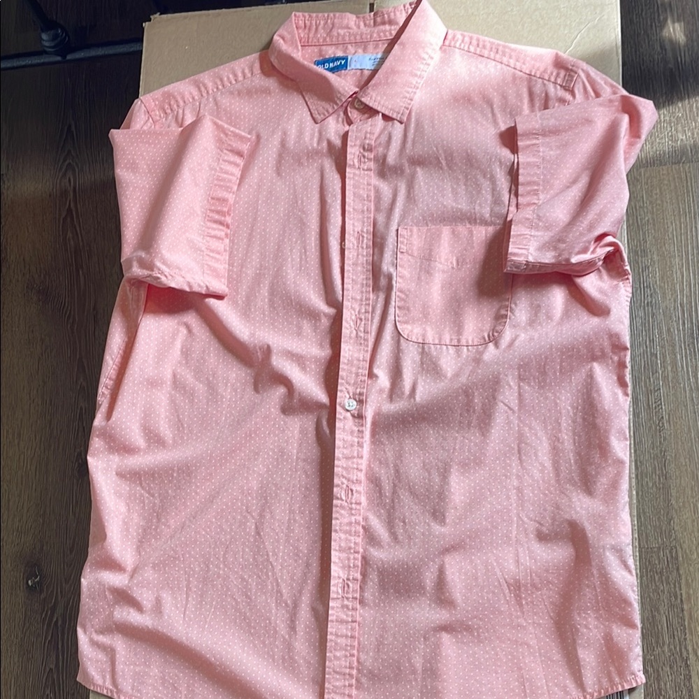 Salmon colored short sleeve dress shirt